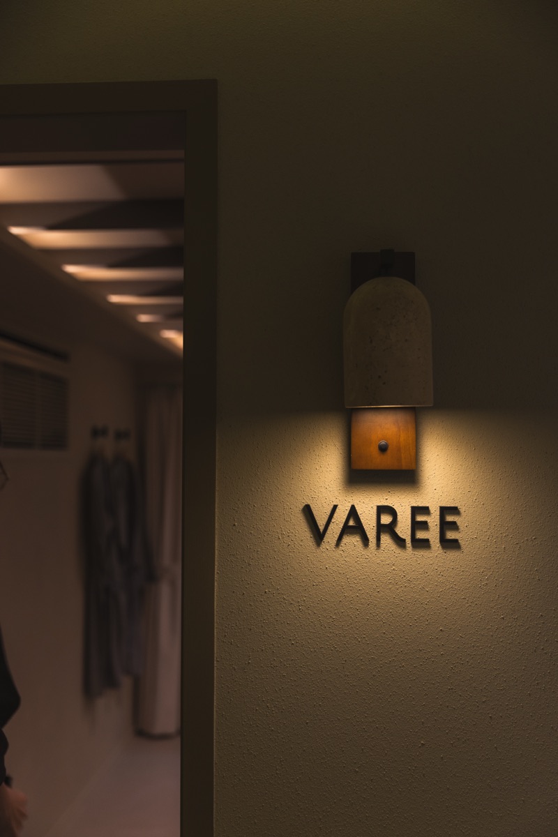 Varee water room